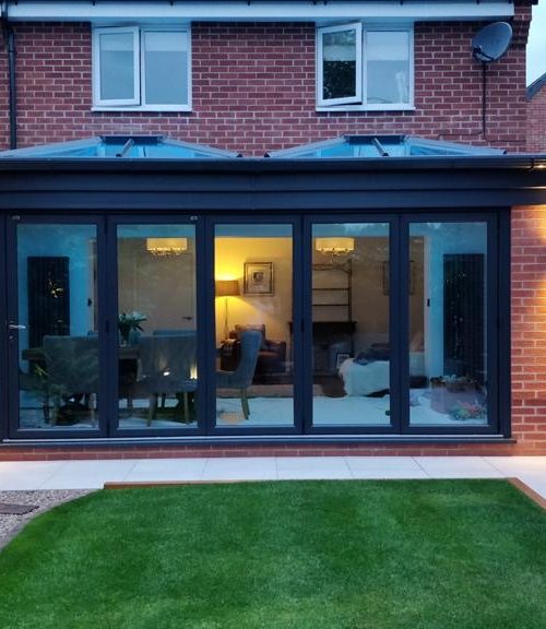 What is the difference between and orangery and a conservatory?