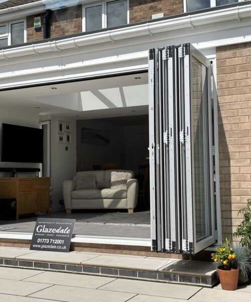 White Orangery in Ravenshead with Bi-Fold Doors